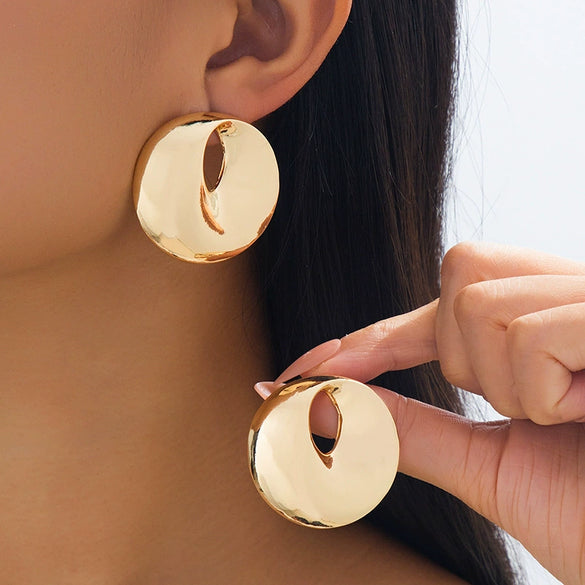 Wholesale Women's Hollow Geometric Alloy Electroplated Stainless Steel Earrings