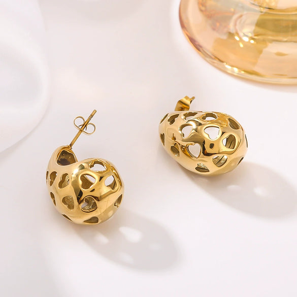 Wholesale Women's Hollow Love Exaggerated Earrings In Cashew Nuts Shape Stainless Steel With 18K Vacuum Plating In Furnace Heart And Geometric Patterns