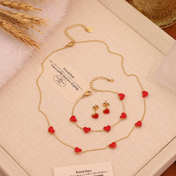 Wholesale Women's Ice Cute Red Lips Love Heart Shape Titanium Steel Necklace Set With Vacuum Plating In Furnace For Accessories