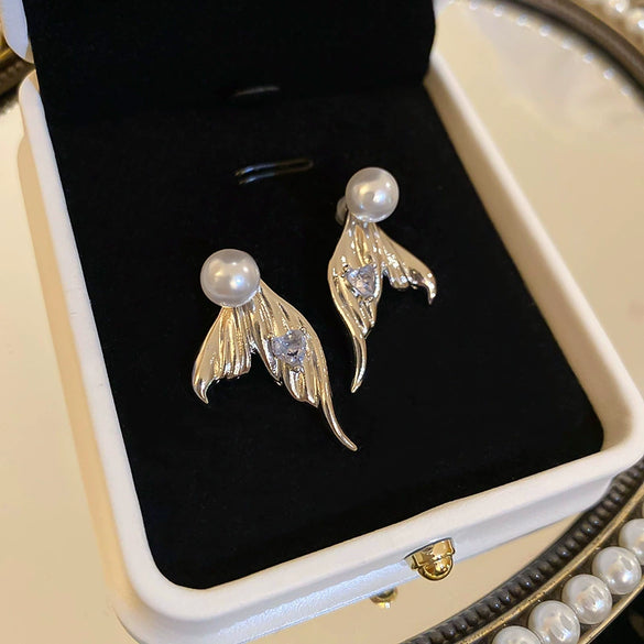 Wholesale Women's Imitation Pearl Geometric Style Electroplated Earrings