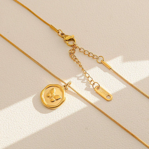 Wholesale Women's Ins Style Electroplated Stainless Steel Letter Round Pendant Necklace With Snake Bone Chain