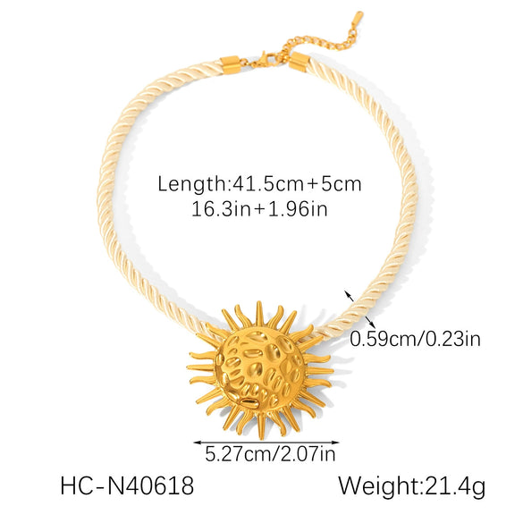 Wholesale Women's Ins Style Minimalist Geometric Stainless Steel Hammered Sun Pendant Necklace With Twist Chain And Electroplating