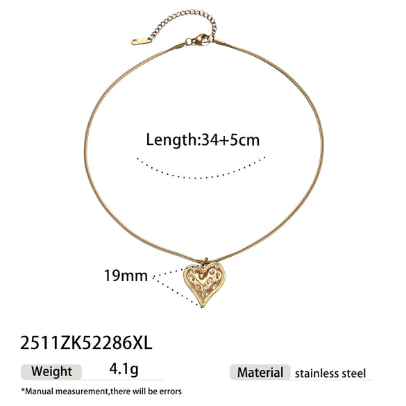 Wholesale Women's Ins Style Minimalist Stainless Steel And Titanium Steel Electroplated Hammered Heart Pendant Sweater Chain Necklace