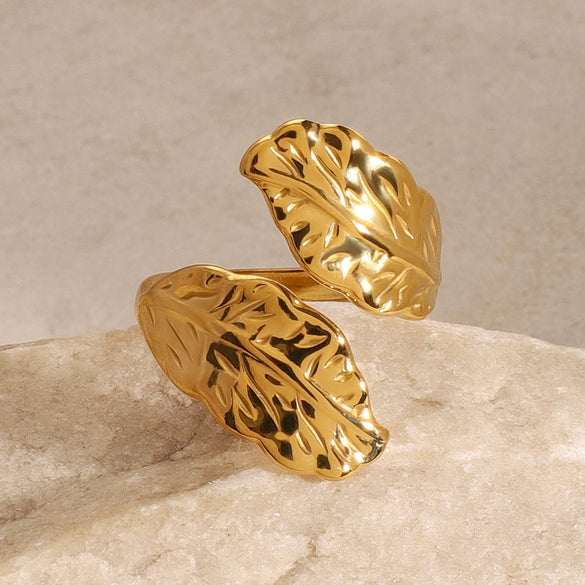 Wholesale Women's Ins Style Stainless Steel Leaf Pattern Electroplated Opening Ring Jewelry