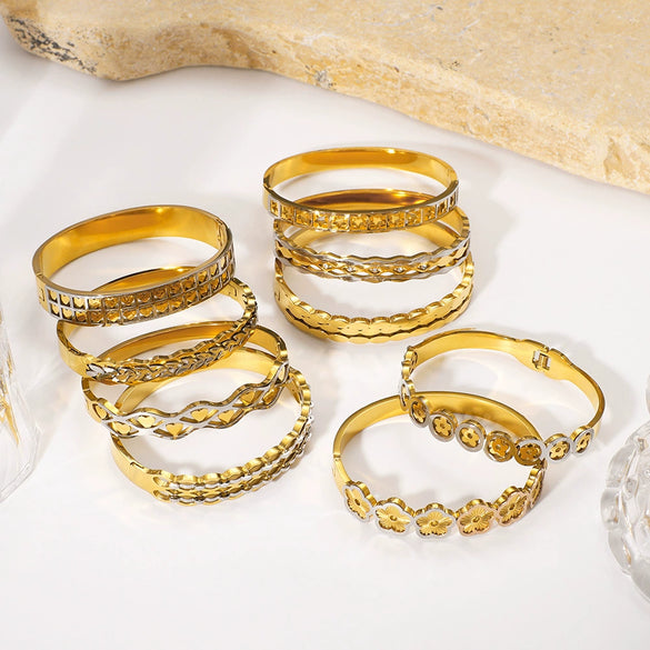 Wholesale Women's Ins Style Stainless Steel Quadrilateral Diamond Texture 18K Gold Plated Bracelet