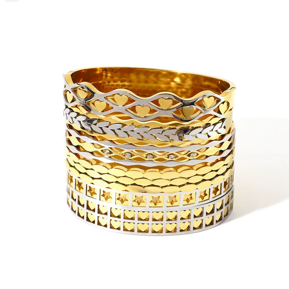 Wholesale Women's Ins Style Stainless Steel Quadrilateral Diamond Texture 18K Gold Plated Bracelet