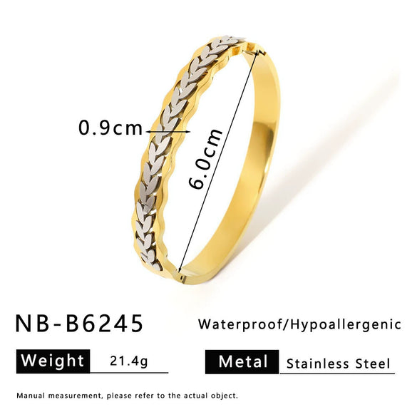 Wholesale Women's Ins Style Stainless Steel Quadrilateral Diamond Texture 18K Gold Plated Bracelet