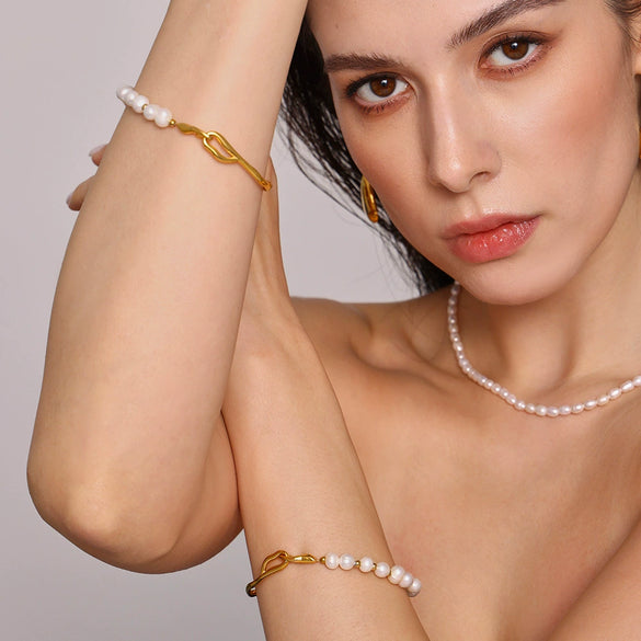 Wholesale Women's Irregular Baroque Freshwater Pearl And Stainless Steel Bracelet With Geometric Design And Electroplating