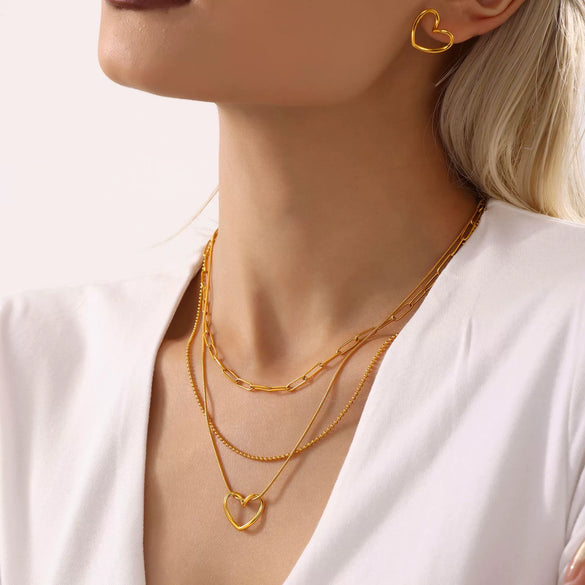 Wholesale Women's Irregular Love Pattern Titanium Steel Jewelry Set With Necklace And Earrings Electroplated