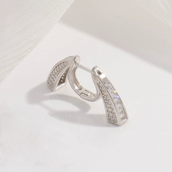 Wholesale Women's Jewelry 925 Sterling Silver Geometric Horn T Square U Shape Zirconia Earrings Light Luxury Style