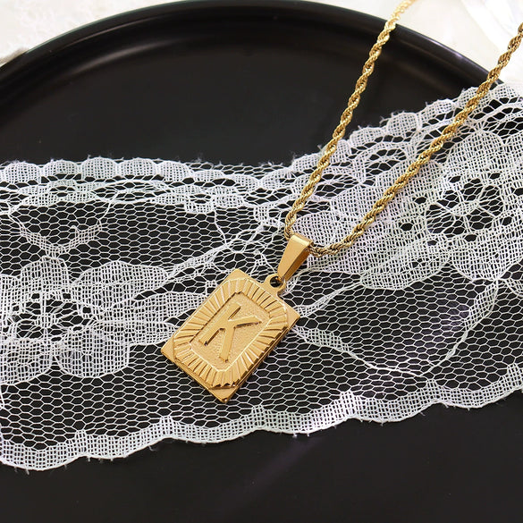 Wholesale Women's Jewelry 316L Stainless Steel Luxury Retro Necklace With Geometric Pattern And Electroplating Treatment