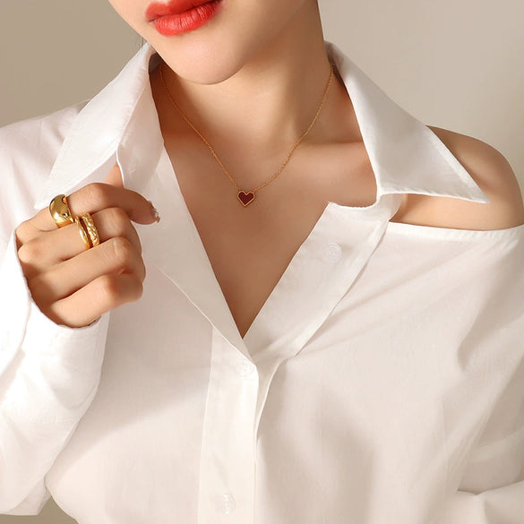 Wholesale Women's 18K Gold Electroplated Heart Acrylic Titanium Steel Necklace