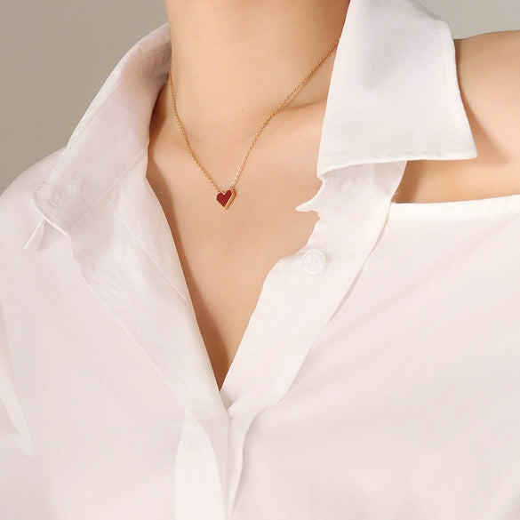 Wholesale Women's 18K Gold Electroplated Heart Acrylic Titanium Steel Necklace