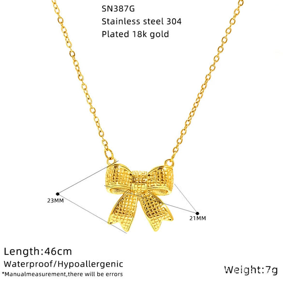 Wholesale Women's 18K Goldplated Heart Shape Bow Pendant Cross Chain Necklace Made Of Titanium Steel