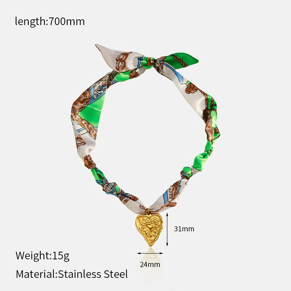 Wholesale Women's 18K Real Gold Plated Flower Pendant Necklace Made Of Stainless Steel