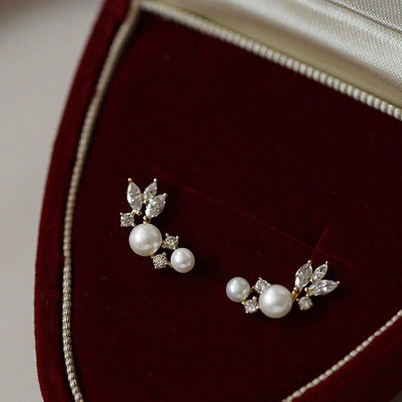 Wholesale Women's Lady Geometric Style Imitation Pearl Copper Zirconia Earrings