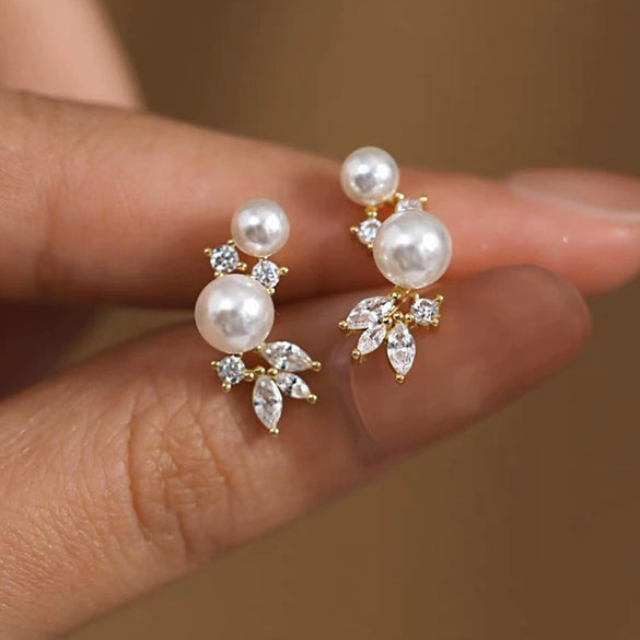 Wholesale Women's Lady Geometric Style Imitation Pearl Copper Zirconia Earrings