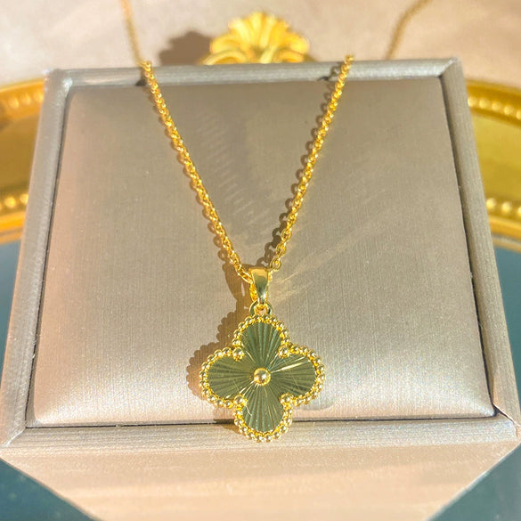 Wholesale Women's Lasercut Fourleaf Clover Titanium Steel Necklace With Copper Pendant And Zircon Design