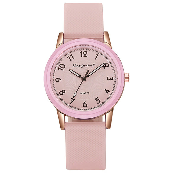 Wholesale Women's Leisure Quartz Watch With Alloy Case And Silicone Strap In Round Shape