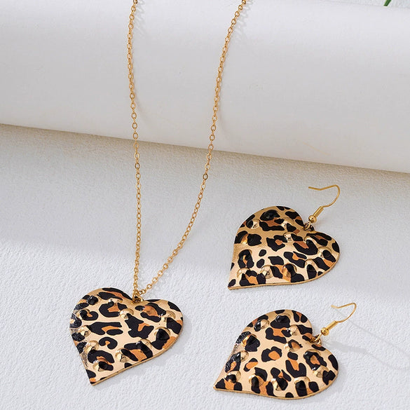Wholesale Women's Leopard Print Heart Geometric Alloy Electroplated Jewelry Set Necklace And Earrings