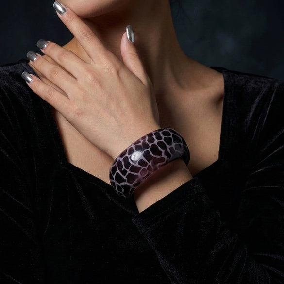Wholesale Women's Leopard Print Round Geometric Exaggerated Resin Electroplated Bracelet With Stacking Style