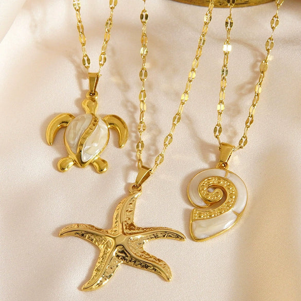Wholesale Women's Light Luxury Animal Shaped Stainless Steel Electroplated Corn Chain Pendant Necklace With Starfish And Conch