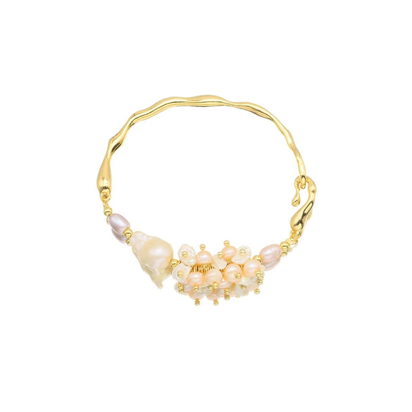 Wholesale Women's Light Luxury Bracelet With Natural Freshwater Pearls Plated 18K Gold In Flat Round And Rose Buns Round Shapes