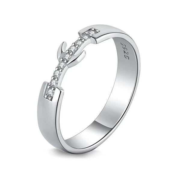 Wholesale Women's Light Luxury Christmas Series 925 Sterling Silver Jewelry With Gingerbread Man Pendant And Cross Chain Electroplated