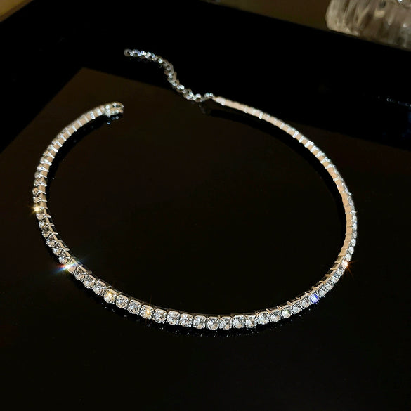 Wholesale Women's Light Luxury Diamond Set Copper And Titanium Steel Flower Pendant Necklace