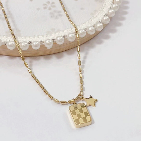 Wholesale Women's Light Luxury Fashion Versatile Titanium Steel Necklace With Geometric Pattern And Polish Finish