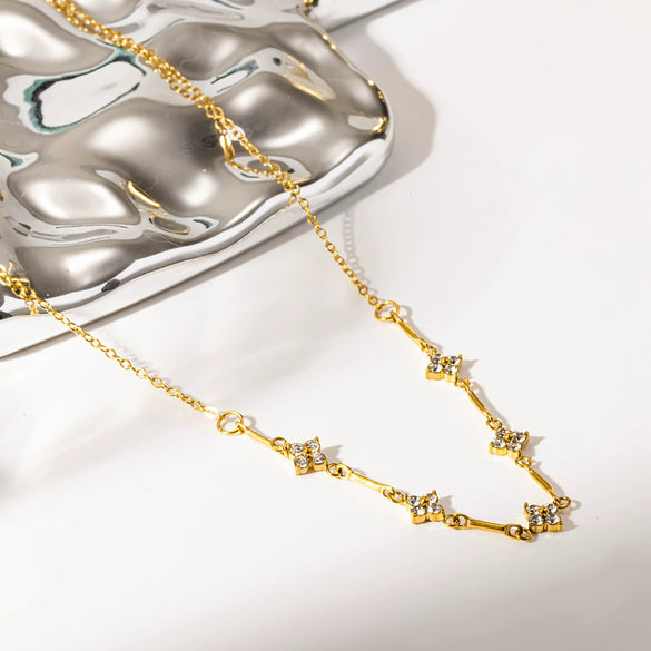Wholesale Women's Light Luxury Flower Pattern Stainless Steel 18K Gold Plated Oshaped Chain Necklace
