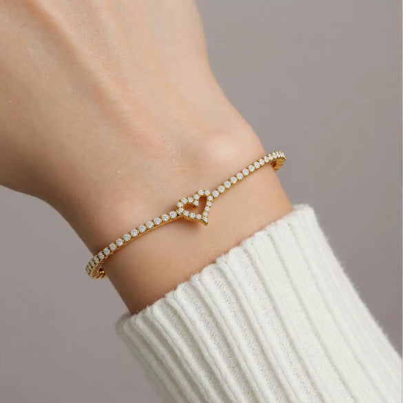 Wholesale Women's Light Luxury Geometric And Heart Shape Stainless Steel Vacuum Plated Bracelet
