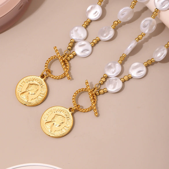 Wholesale Women's Light Luxury Geometric Ferris Wheel And Elizabeth Portrait Coin Pendant Necklace With Shell Beads And Titanium Steel Electroplated