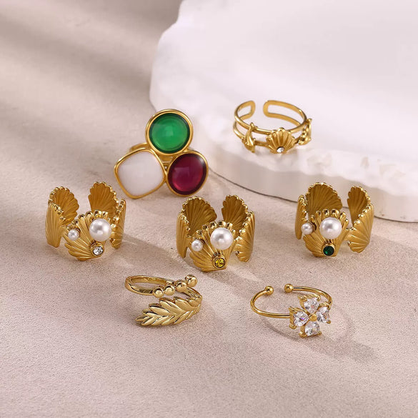 Wholesale Women's Light Luxury Geometric Goldinlaid Ring With Shell Imitation Pearl Fourleaf Clover Heart And Fruit Shapes