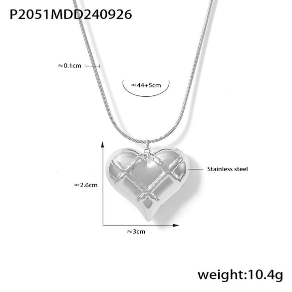 Wholesale Women's Light Luxury Geometric Hollow Check Love Pendant Necklace Stainless Steel 18K Gold Plated Regular Chain
