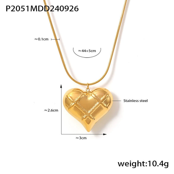 Wholesale Women's Light Luxury Geometric Hollow Check Love Pendant Necklace Stainless Steel 18K Gold Plated Regular Chain