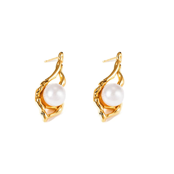 Wholesale Women's Light Luxury Geometric Pearl Titanium Steel 18K Gold Plated Earrings