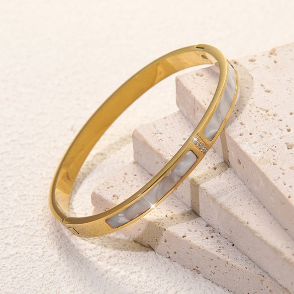 Wholesale Women's Light Luxury Geometric Stainless Steel And Titanium Steel 18K Gold Plated Electroplated Bracelet
