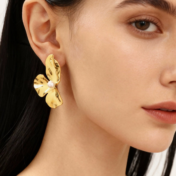 Wholesale Women's Light Luxury Geometric Stainless Steel Electroplated Pleated Petal Flower Earrings