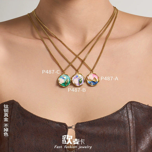 Wholesale Women's Light Luxury Geometric Stainless Steel Electroplated Round Pendant Necklace
