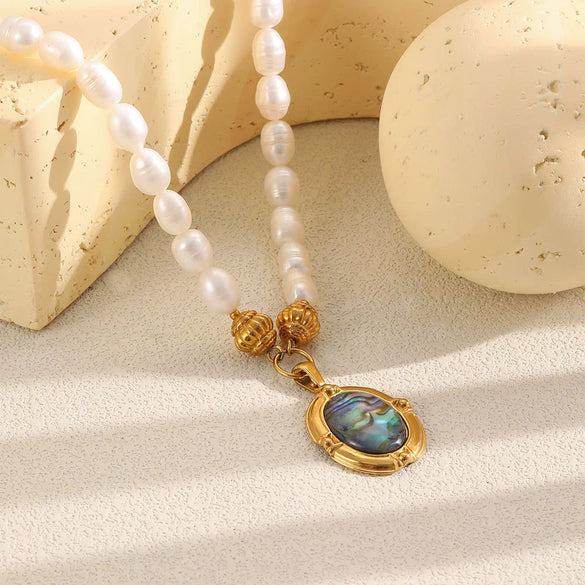 Wholesale Women's Light Luxury Geometric Stainless Steel Pvd Furnace Vacuum Real Gold Plated Freshwater Pearl String Necklace