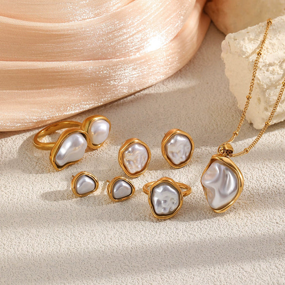 Wholesale Women's Light Luxury Geometric Stainless Steel Pvd Furnace Vacuum Real Gold Plated Ring And Necklace