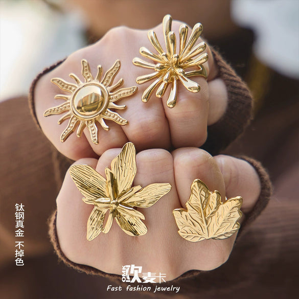 Wholesale Women's Light Luxury Geometric Stainless Steel Vintage Floral Maple Leaf Ring Set 18K Gold Plated