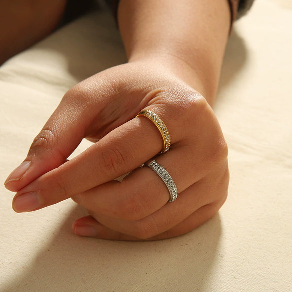 Wholesale Women's Light Luxury Geometric Stainless Steel Zircon Ring Jewelry With Electroplating Design