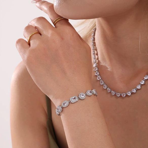 Wholesale Women's Light Luxury Geometric Titanium Steel Electroplated Diamond Bracelet