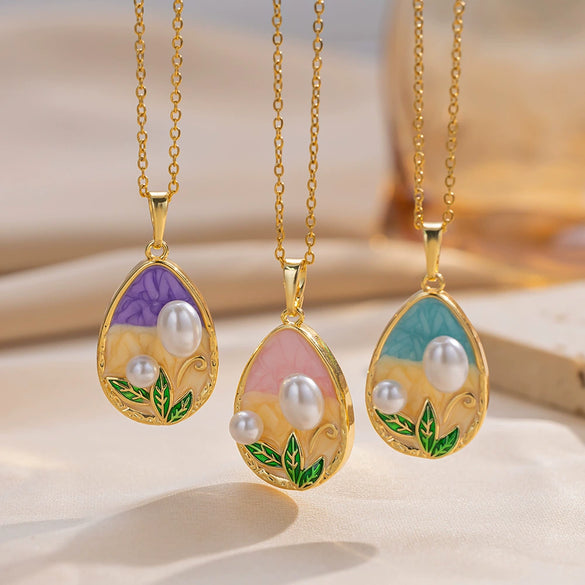 Wholesale Women's Light Luxury Heart Shape Titanium Steel And Copper Necklace With Micro Inlaid Pearl Dripping Oil Retro Oil Painting Style Clavicle Chain Jewelry