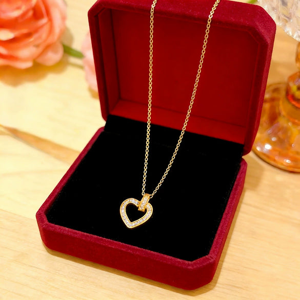 Wholesale Women's Light Luxury Heart Shaped Zircon Inlaid Titanium Steel And Gold Plated Copper Necklace With Oshaped Chain