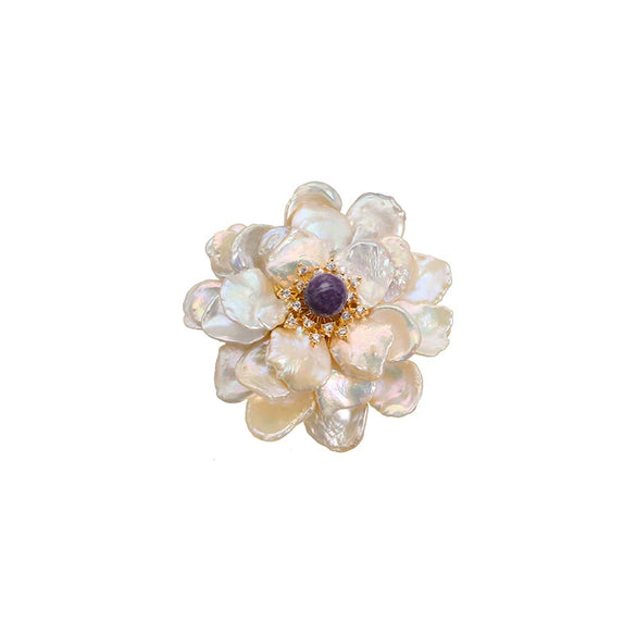Wholesale Women's Light Luxury Natural Pearl Baroque Flower Handmade Electroplated Brooch