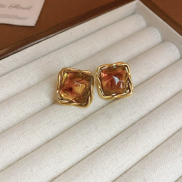 Wholesale Women's Light Luxury Resin Earrings With Geometric Heart Design And Electroplating