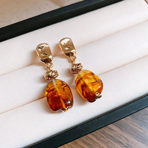 Wholesale Women's Light Luxury Resin Earrings With Geometric Heart Design And Electroplating